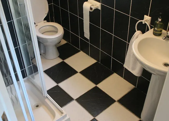 Garden View Self Catering Lough Rynn 펜션 *