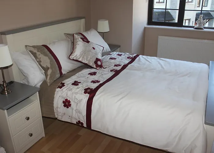 Feriehus Garden View Self Catering Lough Rynn Mohill