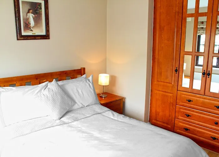 Garden View Self Catering Lough Rynn 모힐