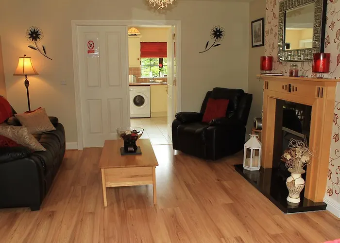 Garden View Self Catering Lough Rynn 펜션 *